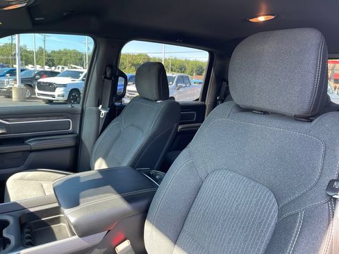 Used 2019 RAM 1500 Big Horn AWD/4WD image 14