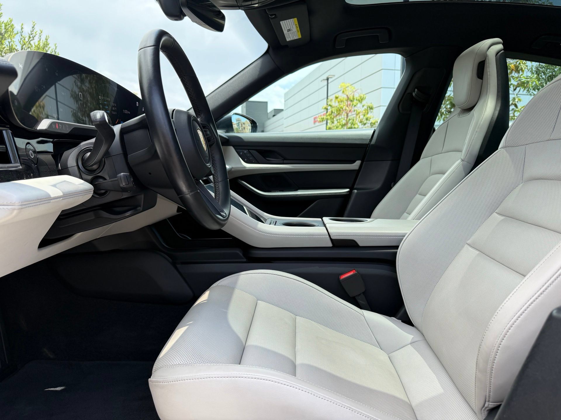 Certified 2023 Porsche Taycan 4S w/ Premium Package AWD/4WD image 13