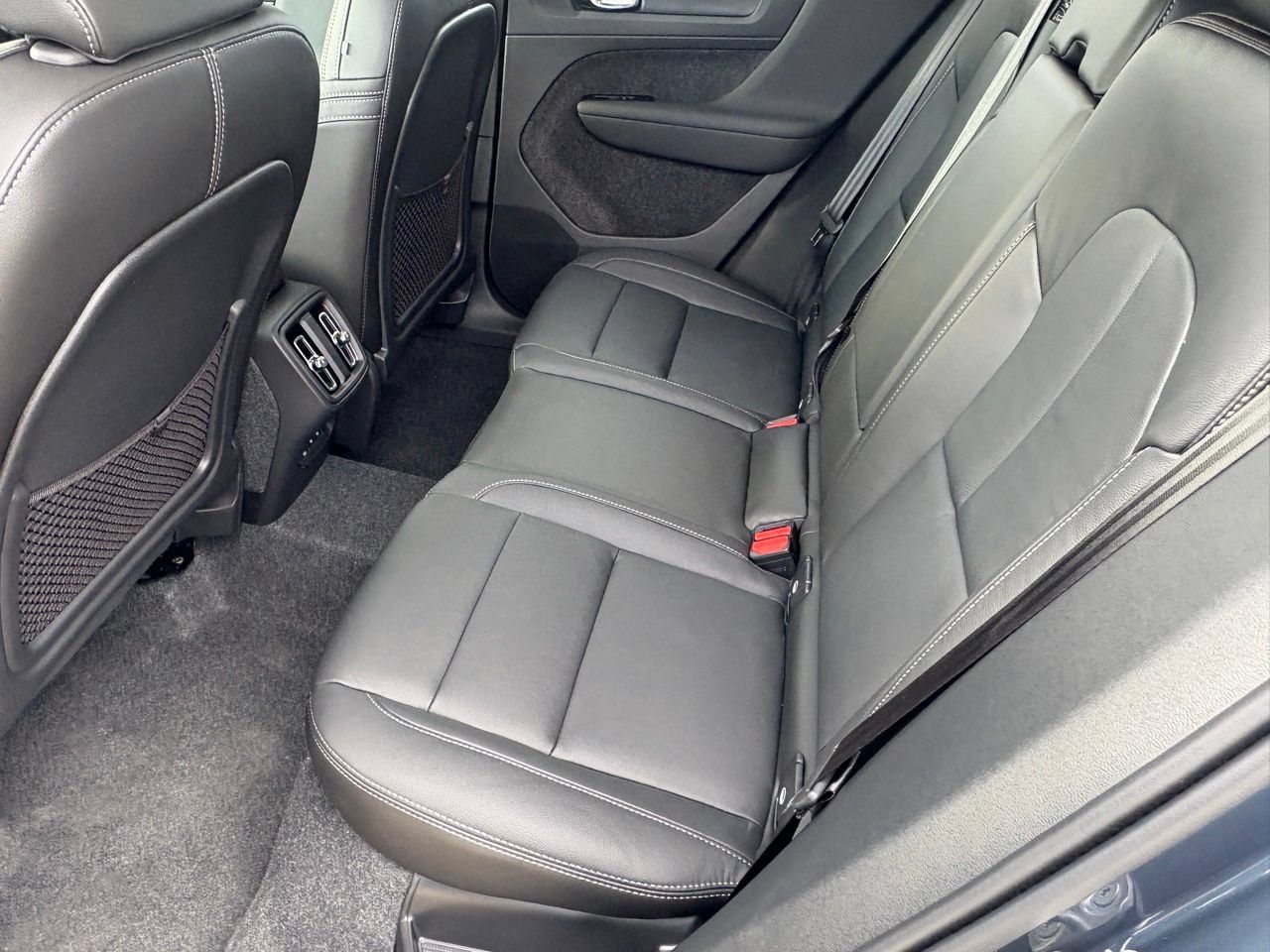 New 2026 Volvo XC40 B5 Core w/ Climate Package AWD/4WD image 22
