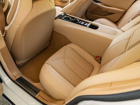 New 2025 Karma Revero Luxury RWD image 32