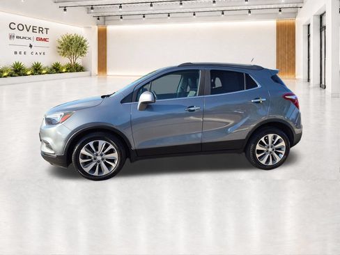 Used 2020 Buick Encore Preferred FWD image 5