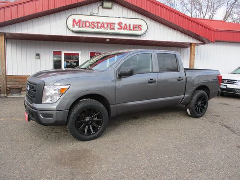Used 2023 Nissan Titan S AWD/4WD image 2