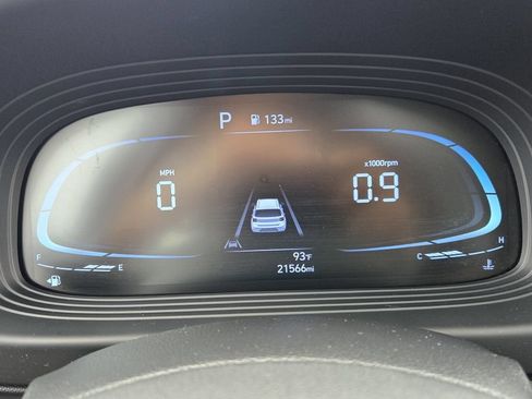 Certified 2023 Hyundai Venue SEL FWD image 24