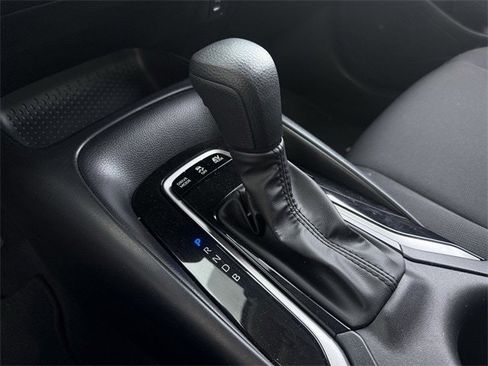 Used 2025 Toyota Corolla LE image 20