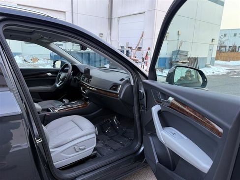 Used 2018 Audi Q5 2.0T Premium AWD/4WD image 39