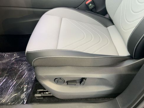 New 2026 Volkswagen Tiguan SE R-Line image 14