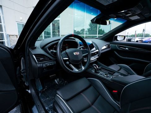 Used 2024 Cadillac CT5 V Blackwing w/ Driver Assist Package RWD image 31