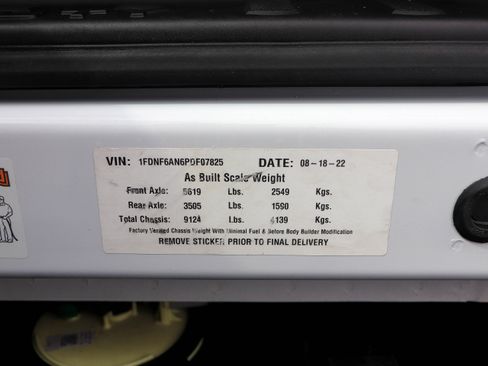 Used 2023 Ford F650 2WD Regular Cab Super Duty image 30