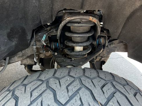 Used 2018 Chevrolet Silverado 1500 High Country AWD/4WD image 13