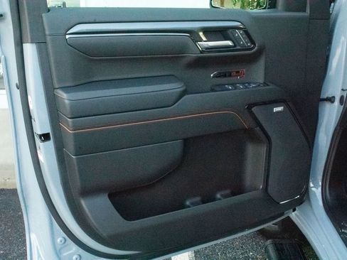 Certified 2025 GMC Sierra 1500 AT4 w/ AT4 Premium Package image 11