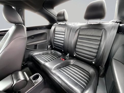 Used 2012 Volkswagen Beetle 2.0T FWD image 26