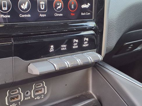 Used 2021 RAM 1500 Laramie w/ Sport Appearance Package AWD/4WD image 30