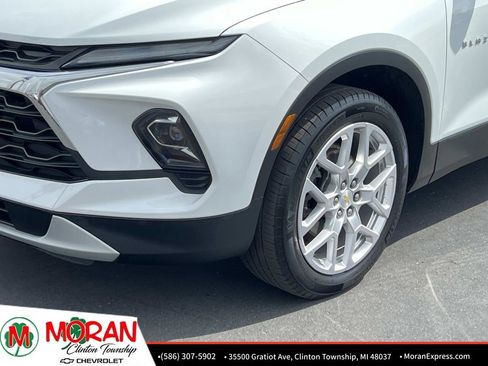 Certified 2024 Chevrolet Blazer LT w/ Convenience Package FWD image 9