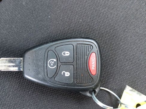 Used 2016 Jeep Wrangler Unlimited Rubicon w/ Connectivity Group image 29