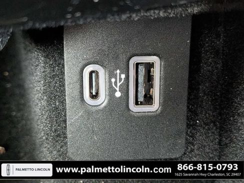 Used 2022 Lincoln Nautilus FWD w/ Premium Package image 24