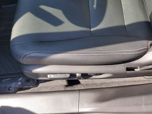 Used 2017 Honda Accord Touring image 19
