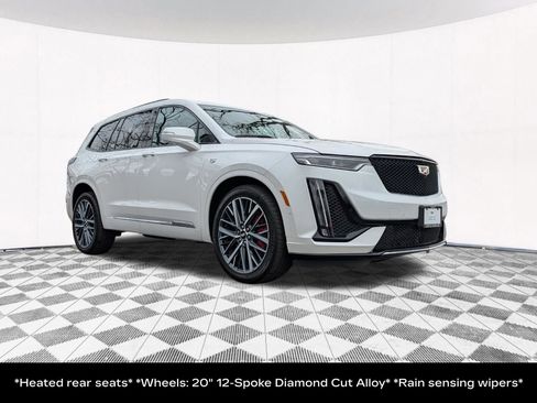 Used 2024 Cadillac XT6 Sport w/ Technology Package AWD/4WD image 22