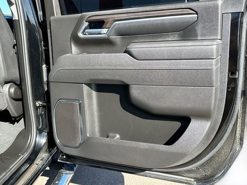 Used 2025 Chevrolet Silverado 2500 LT w/ Z71 Chrome Sport Edition image 31