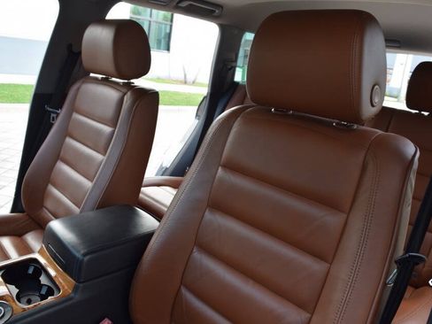Used 2004 Volkswagen Touareg V10 TDI AWD/4WD image 41