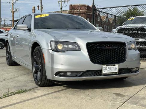 Used 2022 Chrysler 300 S RWD image 3