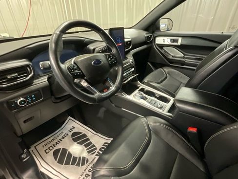 Used 2020 Ford Explorer ST w/ Premium Technology Package image 9