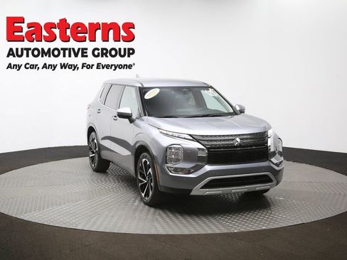 Used 2024 Mitsubishi Outlander SE image 51