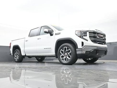 Used 2023 GMC Sierra 1500 SLT w/ SLT Convenience Package AWD/4WD image 56