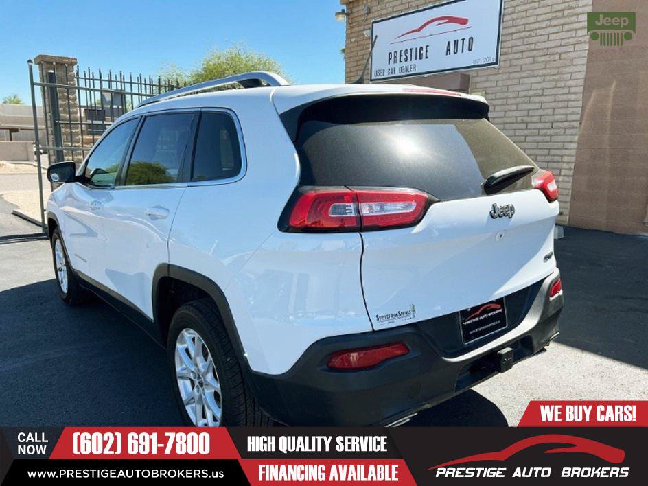 Used 2015 Jeep Cherokee Latitude w/ Comfort/Convenience Group FWD image 12