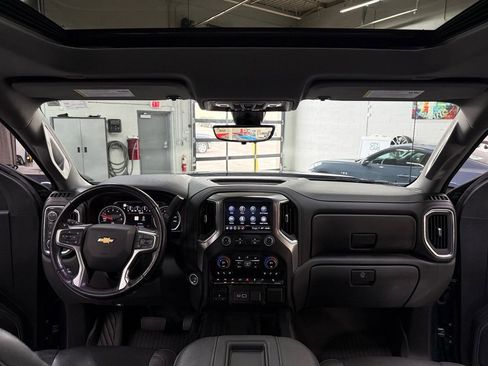 Used 2021 Chevrolet Silverado 1500 LTZ w/ LTZ Premium Package image 27