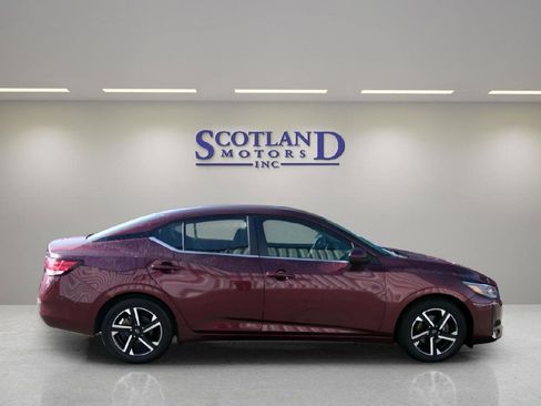 Used 2024 Nissan Sentra SV FWD image 5