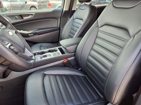 Used 2024 Ford Edge SEL w/ Convenience Package image 3