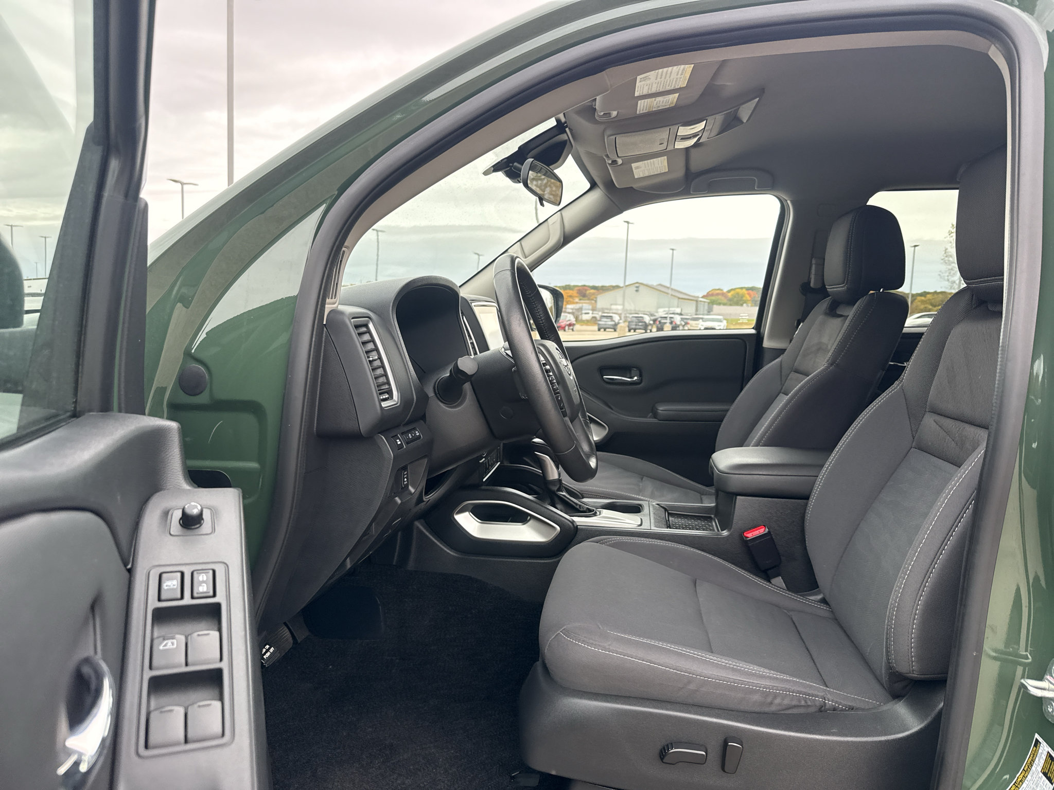 Certified 2023 Nissan Frontier SV w/ SV Convenience Package AWD/4WD image 11