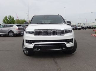 Used 2023 Jeep Grand Wagoneer Series III w/ HD Trailer Tow Package AWD/4WD video 3