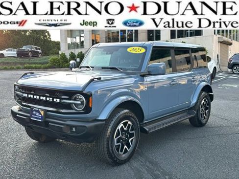 Certified 2025 Ford Bronco Outer Banks AWD/4WD image 1
