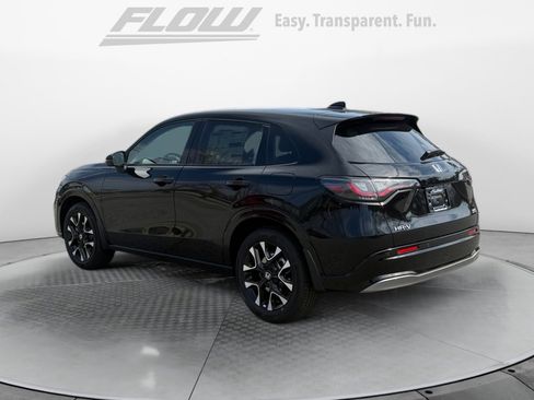 New 2026 Honda HR-V LX image 5