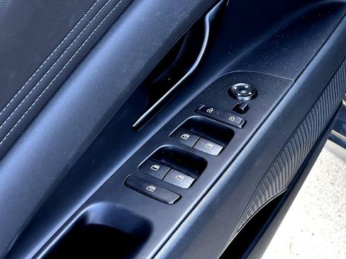 Used 2025 Hyundai Elantra Sport image 14