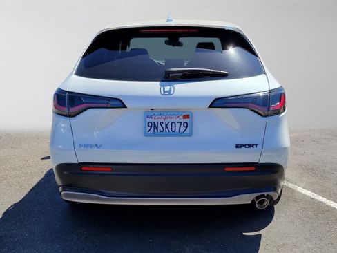 Used 2025 Honda HR-V Sport image 4