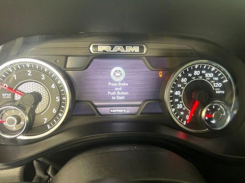Certified 2025 RAM 1500 Laramie AWD/4WD image 18