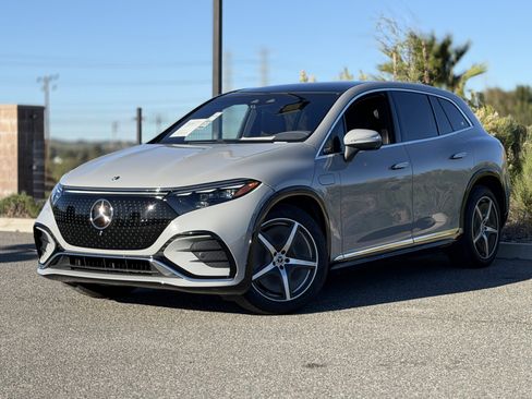 Certified 2023 Mercedes-Benz EQS 580 4MATIC SUV image 2