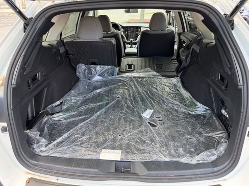 Used 2025 Subaru Outback Premium image 7