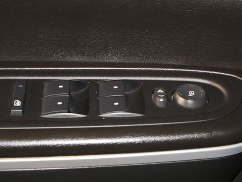 Used 2012 GMC Acadia SLT image 31