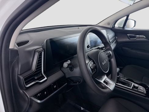 Used 2025 Kia Sportage LX FWD image 22