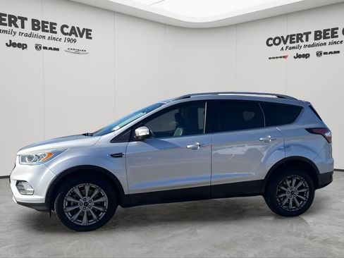 Used 2017 Ford Escape Titanium image 4