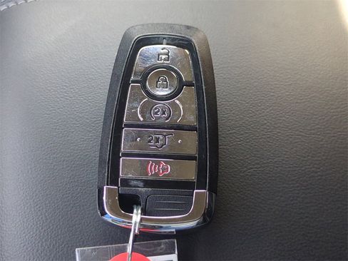 Used 2024 Lincoln Corsair FWD image 32