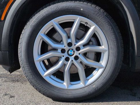 Used 2019 BMW X5 xDrive40i w/ Executive Package AWD/4WD image 14