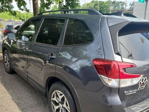 Used 2021 Subaru Forester Premium AWD/4WD image 4