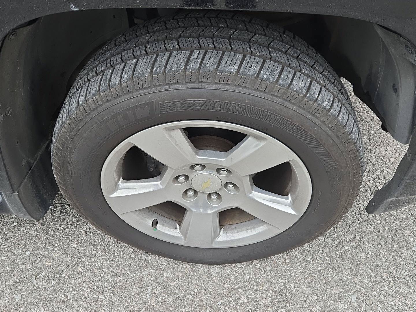 Used 2002 GMC Yukon Denali AWD/4WD image 9