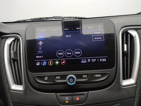 Used 2022 Chevrolet Malibu LT FWD image 25