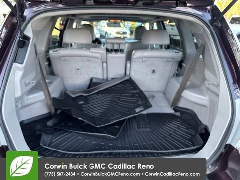Used 2013 Toyota Highlander Limited AWD/4WD image 32