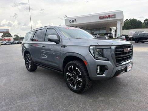 Used 2022 GMC Yukon AT4 w/ Technology Package AWD/4WD image 4